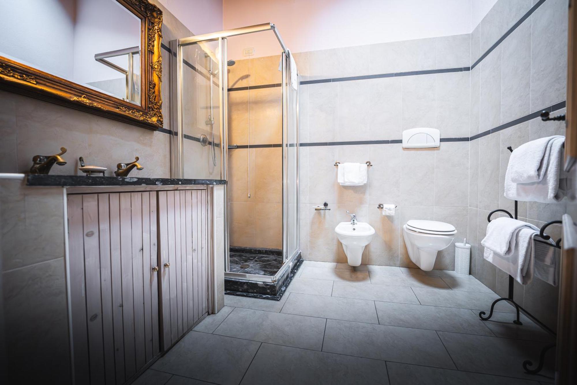 Hotel La Tavola Rotonda 콜트마지오리 객실 사진